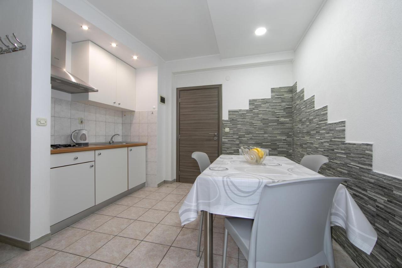 Apartments Maja Tučepi Zewnętrze zdjęcie
