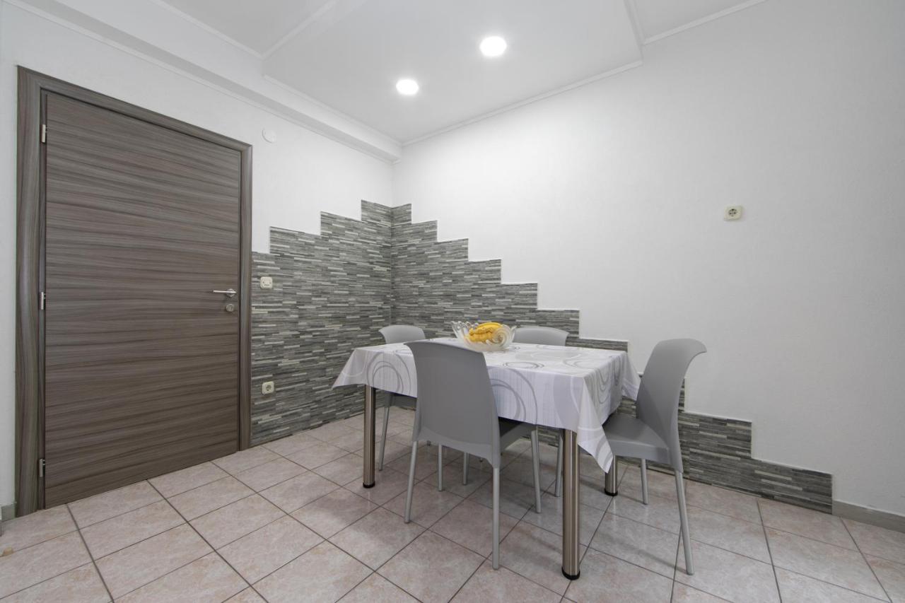 Apartments Maja Tučepi Zewnętrze zdjęcie